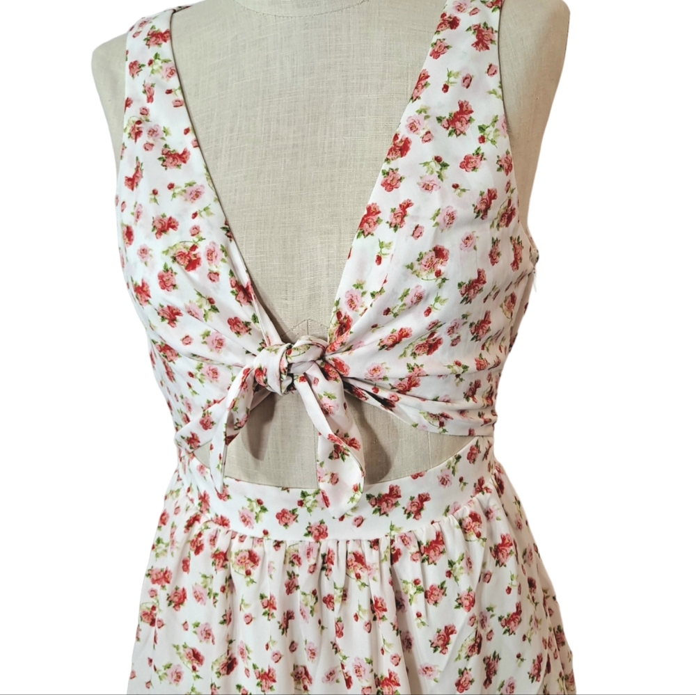 WAYF Tie Front Cutout Floral Chiffon Midi Dress Tiered Summer Wedding Guest Med - Picture 3 of 7
